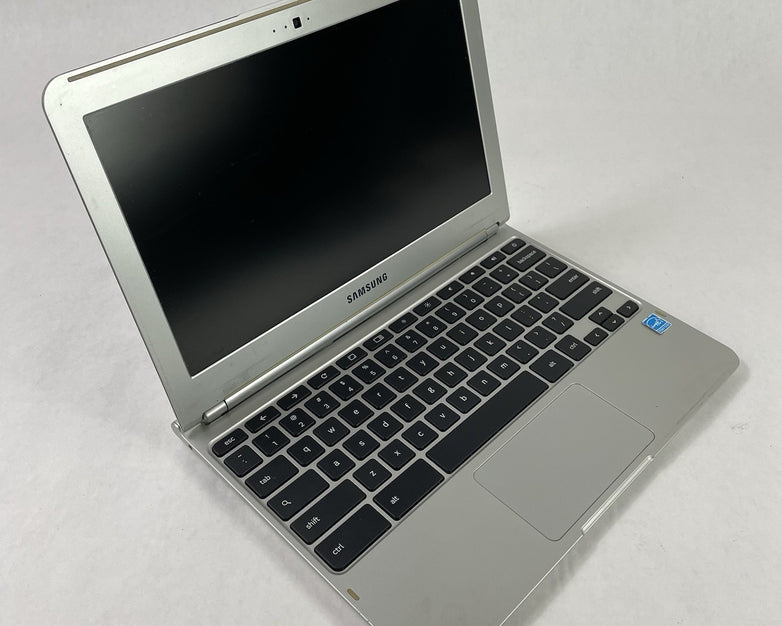 Samsung XE303C12 11.6" ARM V7 rev4 2 GB RAM 16 GB Storage No AC