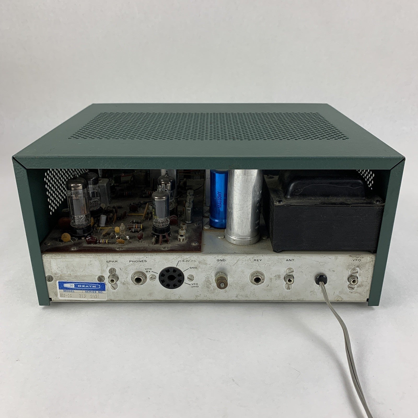 Heathkit HW-16 CW Transceiver  Powers On