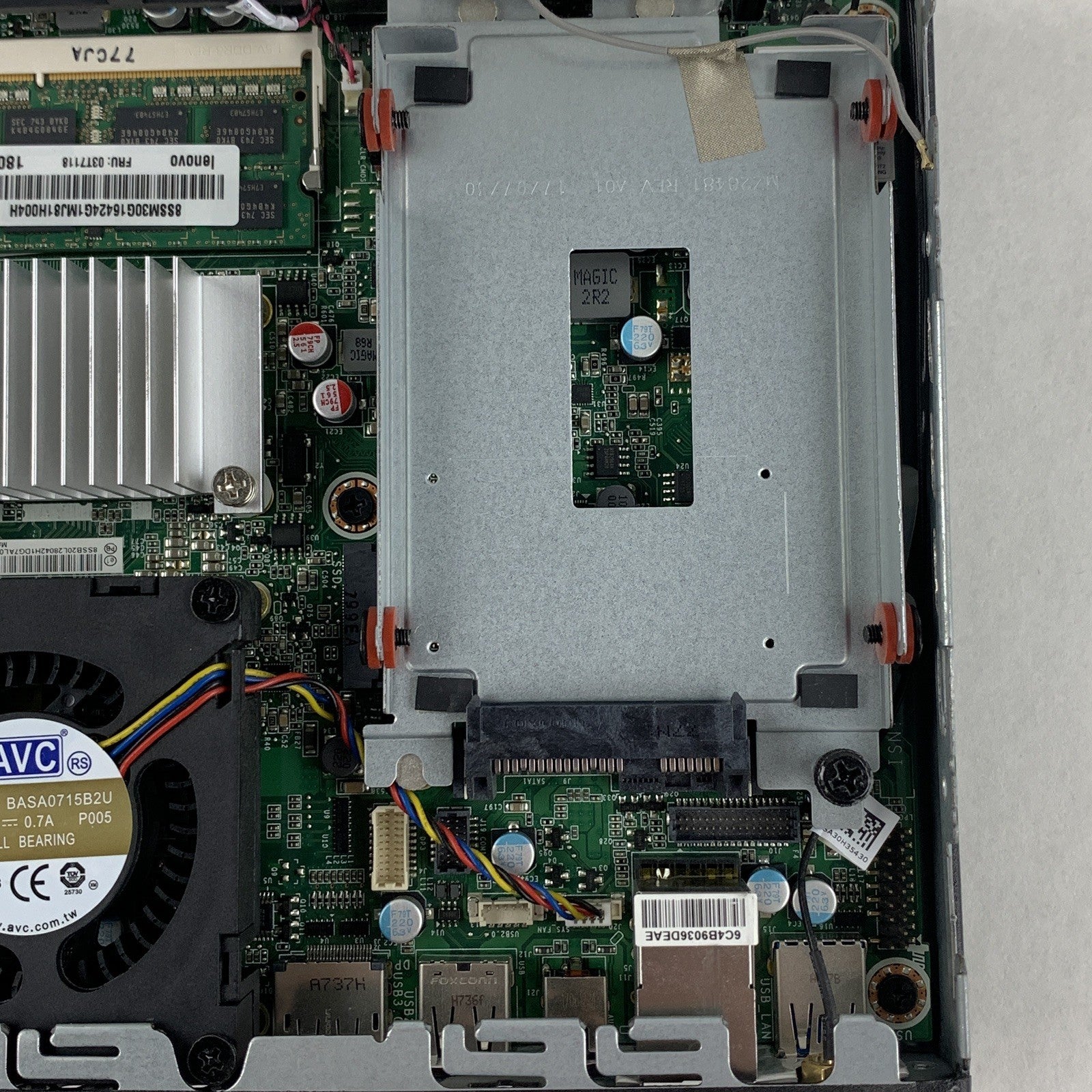Lenovo ThinkCentre M600 Micro Pentium J3710 1.6 GHz 8 GB RAM No HDD No OS No AC
