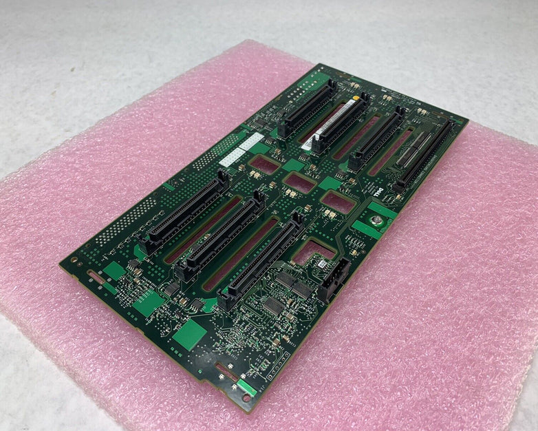 Dell PowerEdge 2600 Backplane R0225 REV A07