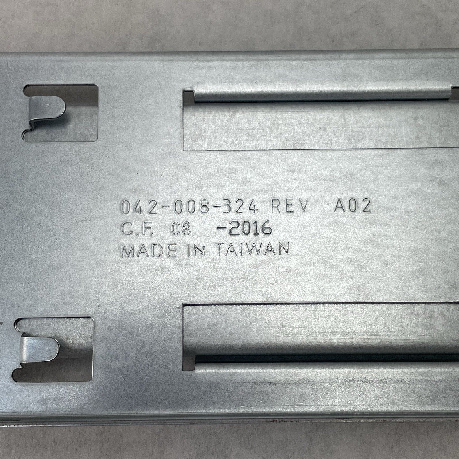 EMC 042-008-326 VNXE3200 Rack Mount Rail6