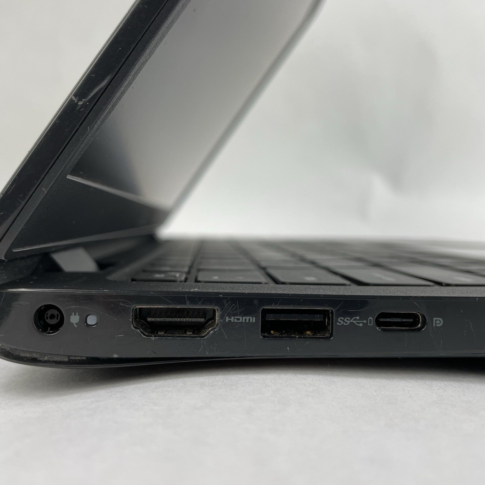 Dell Latitude 3420 14" i5-1145G7 2.60 GHz 8 GB RAM No SSD/OS/AC - Scratched5