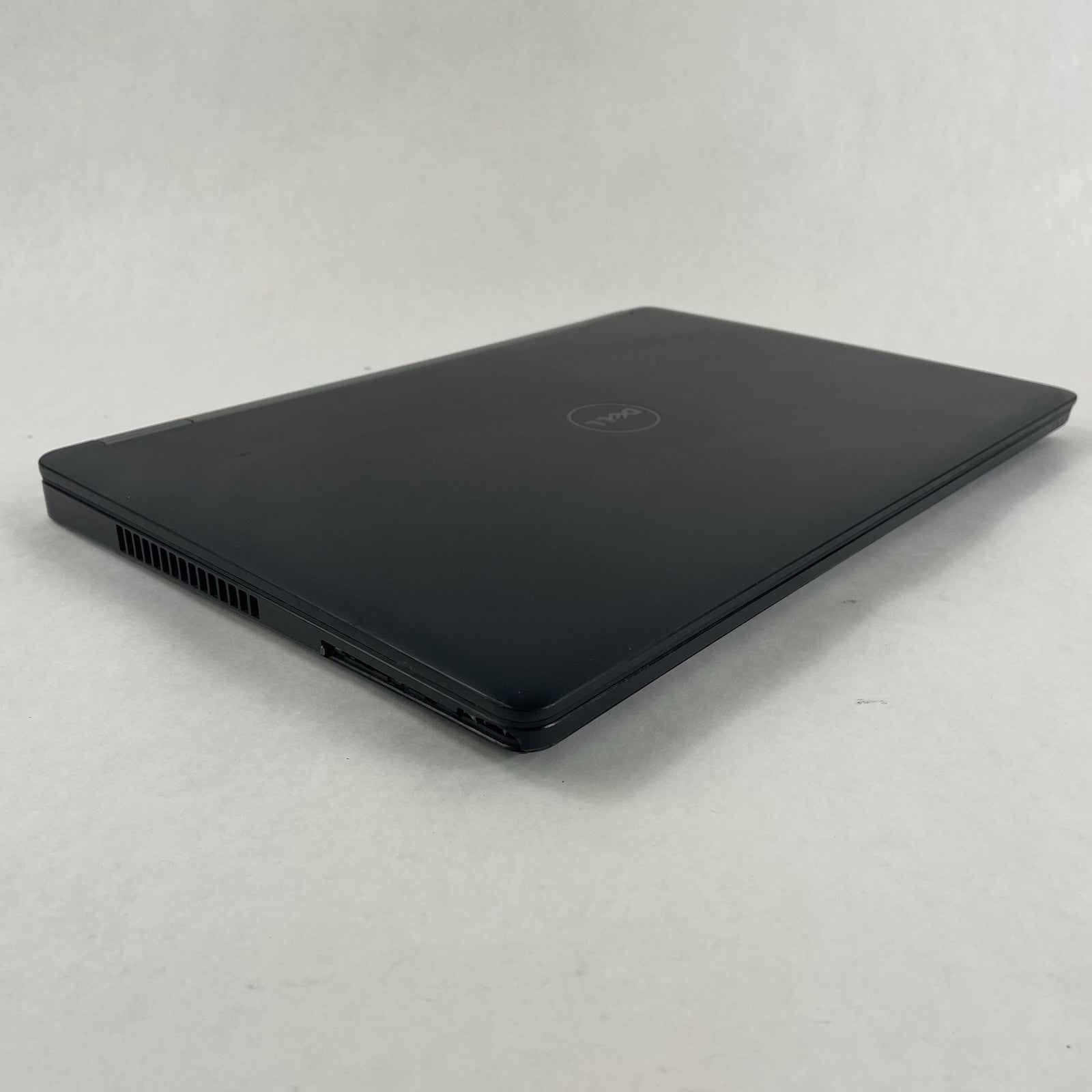 Dell Latitude E5570 15.6" i5-6300U 2.40 GHz 8 GB RAM No SSD/OS/AC/Batt - READ11