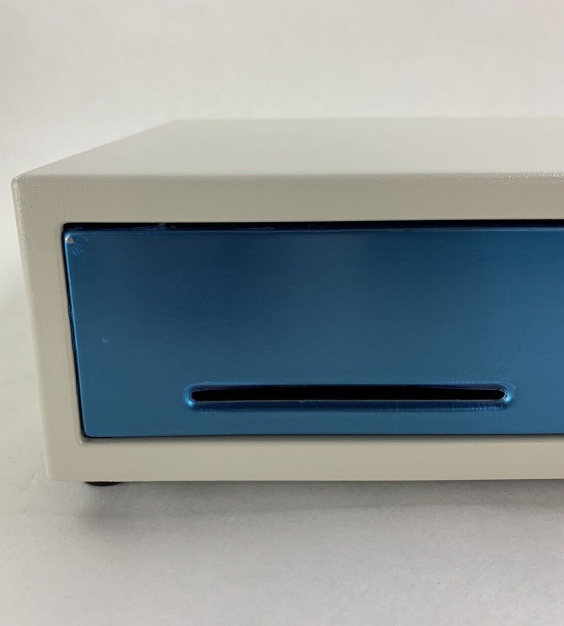 M-S Cash Drawer CF-MEDIA-WHITE  Corporation Electronic Cash Drawer No #010 Key