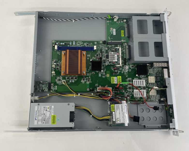 Sophos SG 430 Rev 2 Firewall No Ram No HDD No OS - Tested
