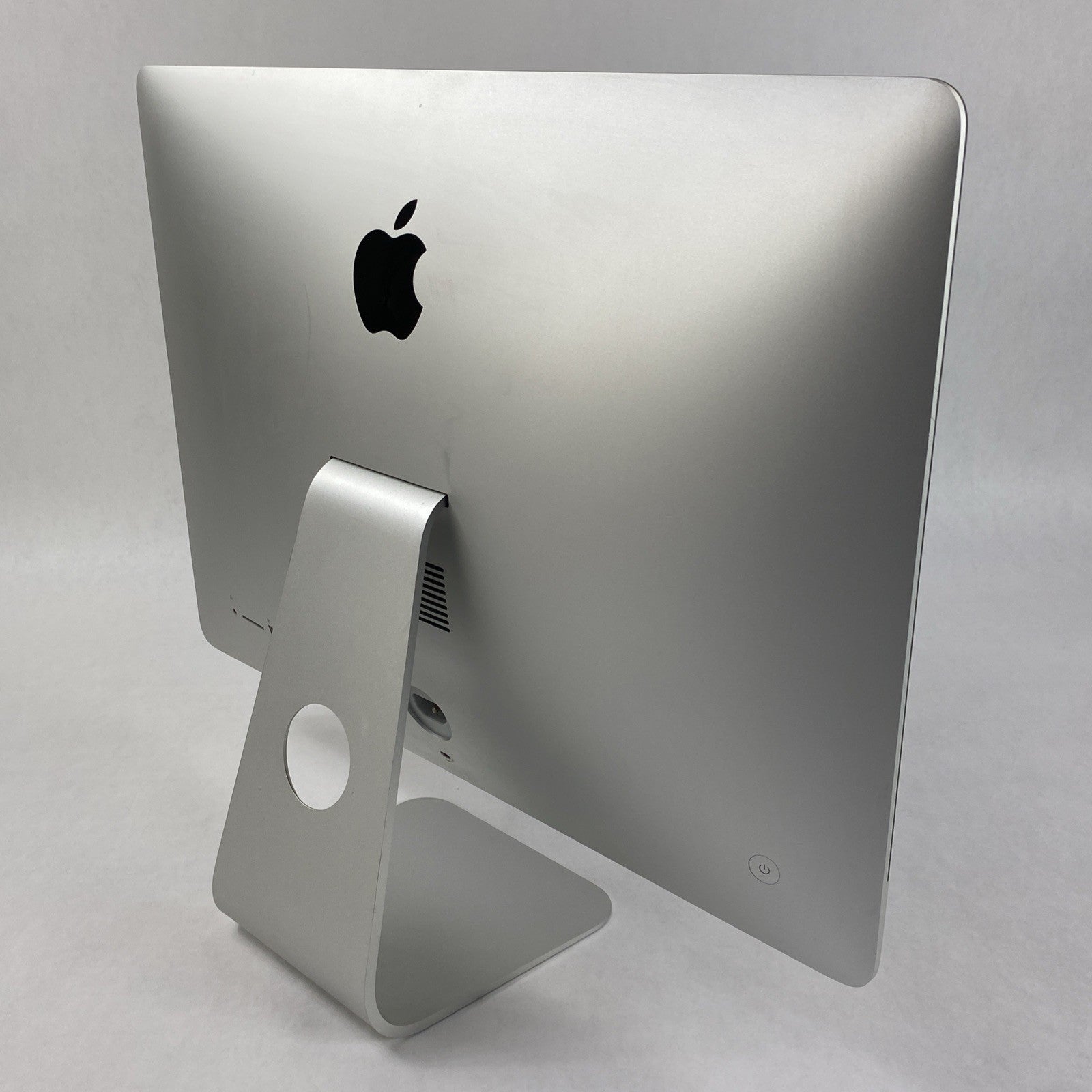 Apple A1418 iMac 21.5" 2013 2.7GHz Core i5 8GB RAM 250GB SSD macOS 10.15.811