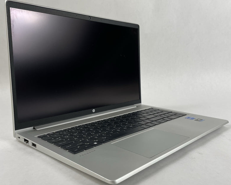 HP ProBook 450 G8 15.6" i5-1135G7 2.40 GHz 8 GB RAM No SSD/OS/AC - Worn