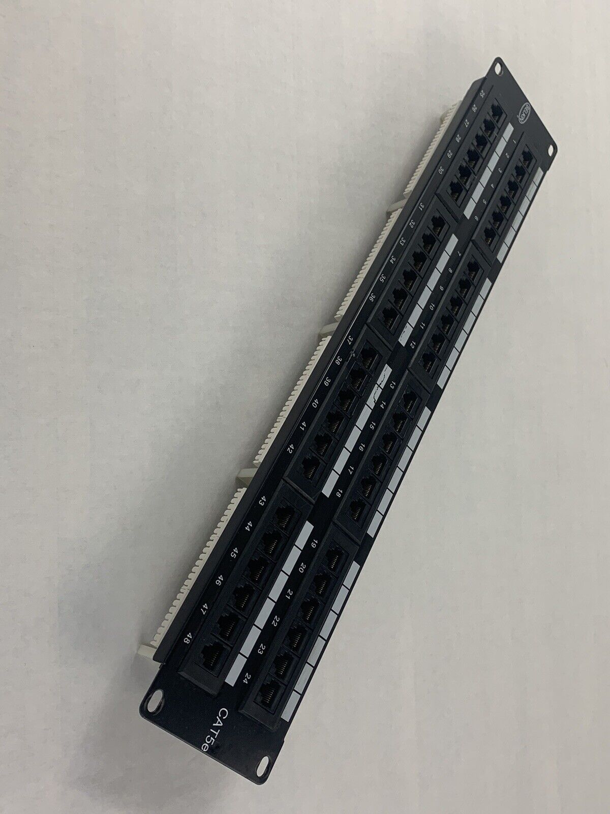 Belkin CAT5 Patch Panel Belkin 1R72 Wiring T568A&B E178881, 48 Port Panel