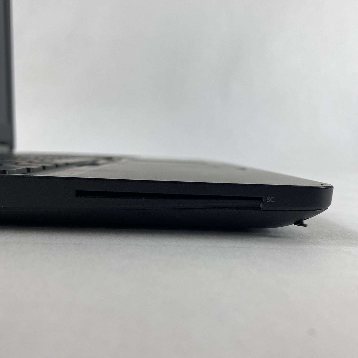 Dell Latitude E5570 15.6" i5-6300U 2.4GHz 8GB RAM No SSD/OS/AC - READ17