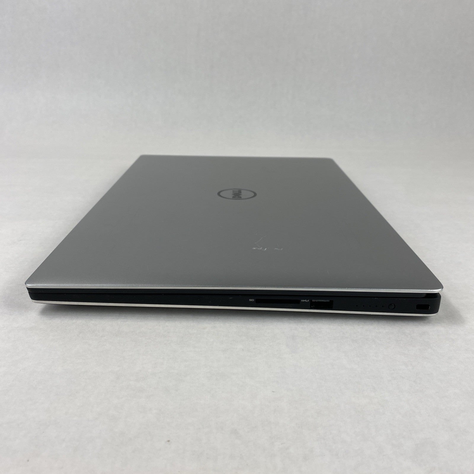 Dell Precision 5510 Intel Core i7-6820HQ 2.70 GHz 8 GB RAM 15.6" No HDD No OS