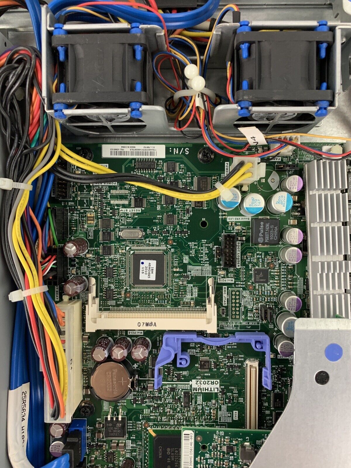 Cisco MCS 7800 4194 Core 2 Quad Q9400 2.66 GHz 8 GB RAM No OS No HDD