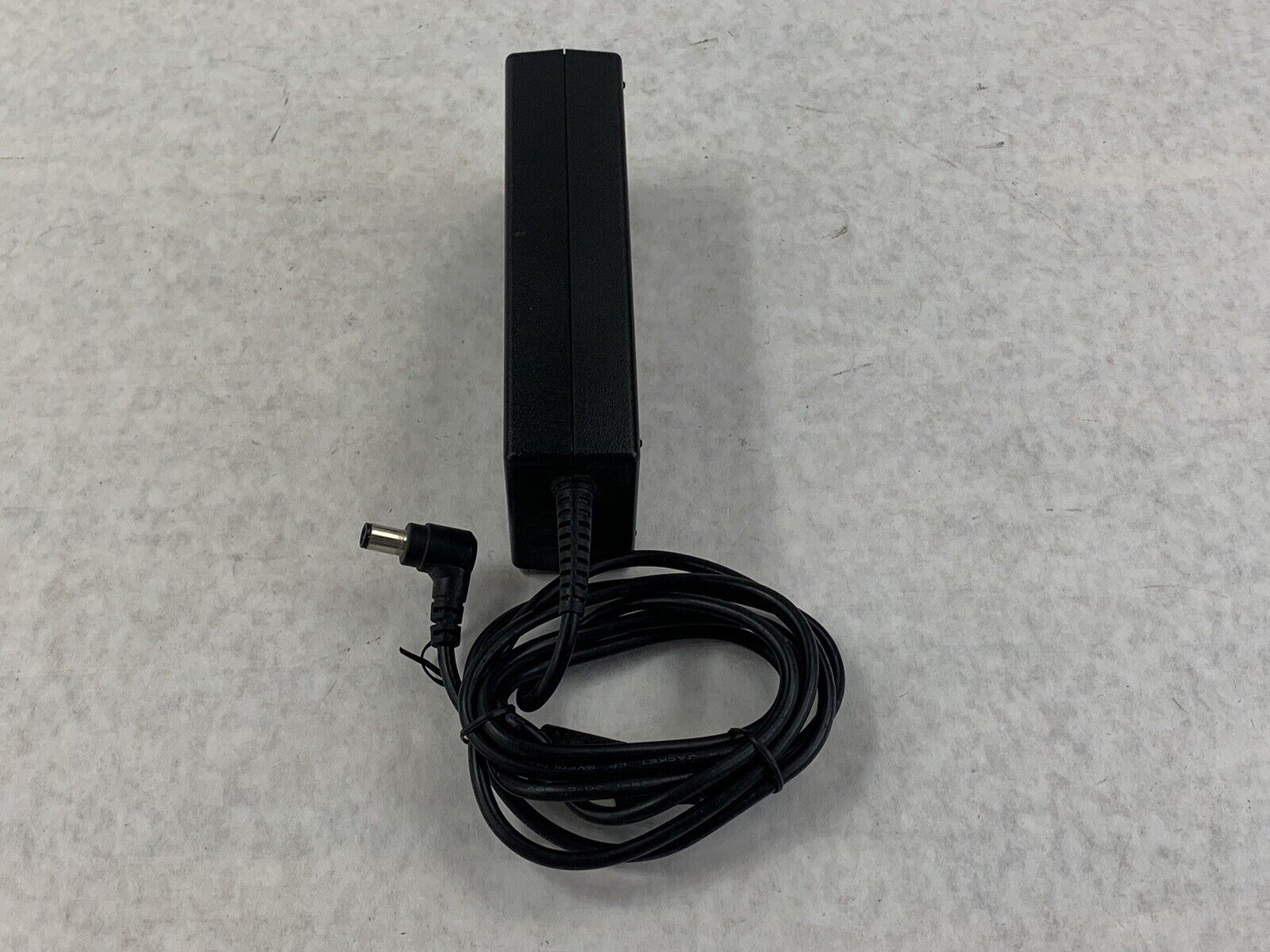 (Lot of 2) HP PA-1121-42HS Laptop Charger 18.5V 60Hz 6.5A 579799-001