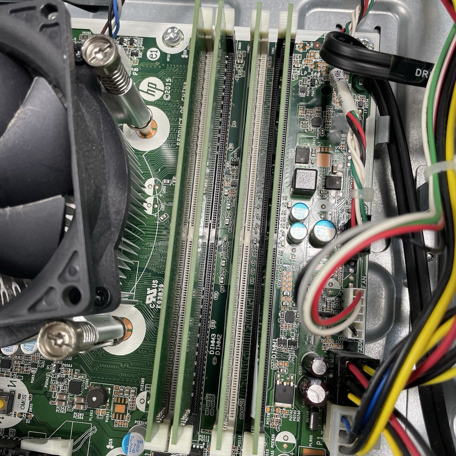 HP EliteDesk 800 G2  Intel i7-6200 3.90 GHz 16 GB RAM No HDD No OS