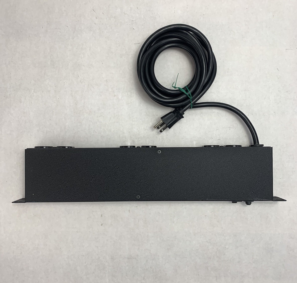 Geist 29420 SP064-10 6-Outlet Power Distribution Unit7