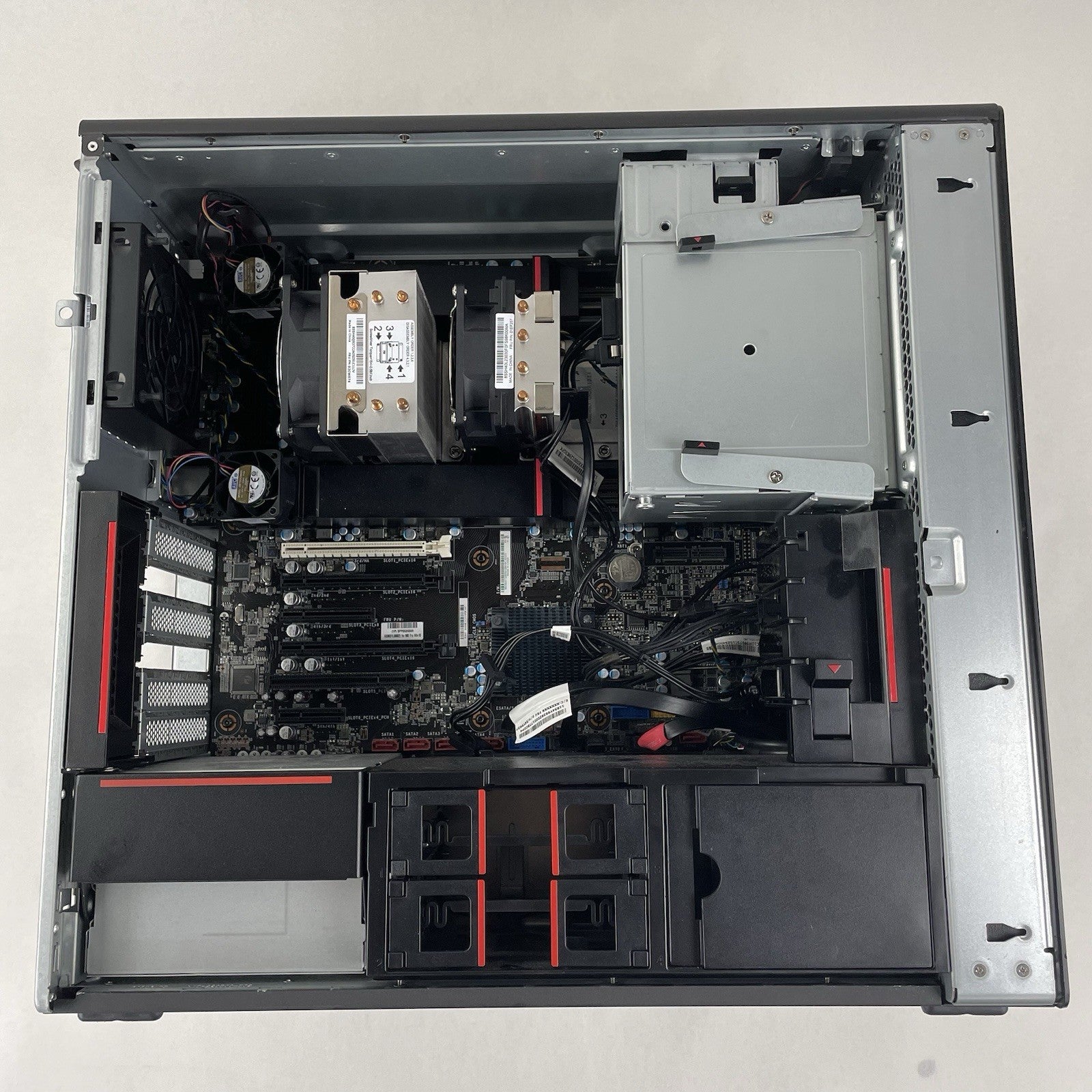Lenovo ThinkStation P720 2x Xeon Silver 4110 2.10 GHz 32 GB RAM No GPU/HDD10
