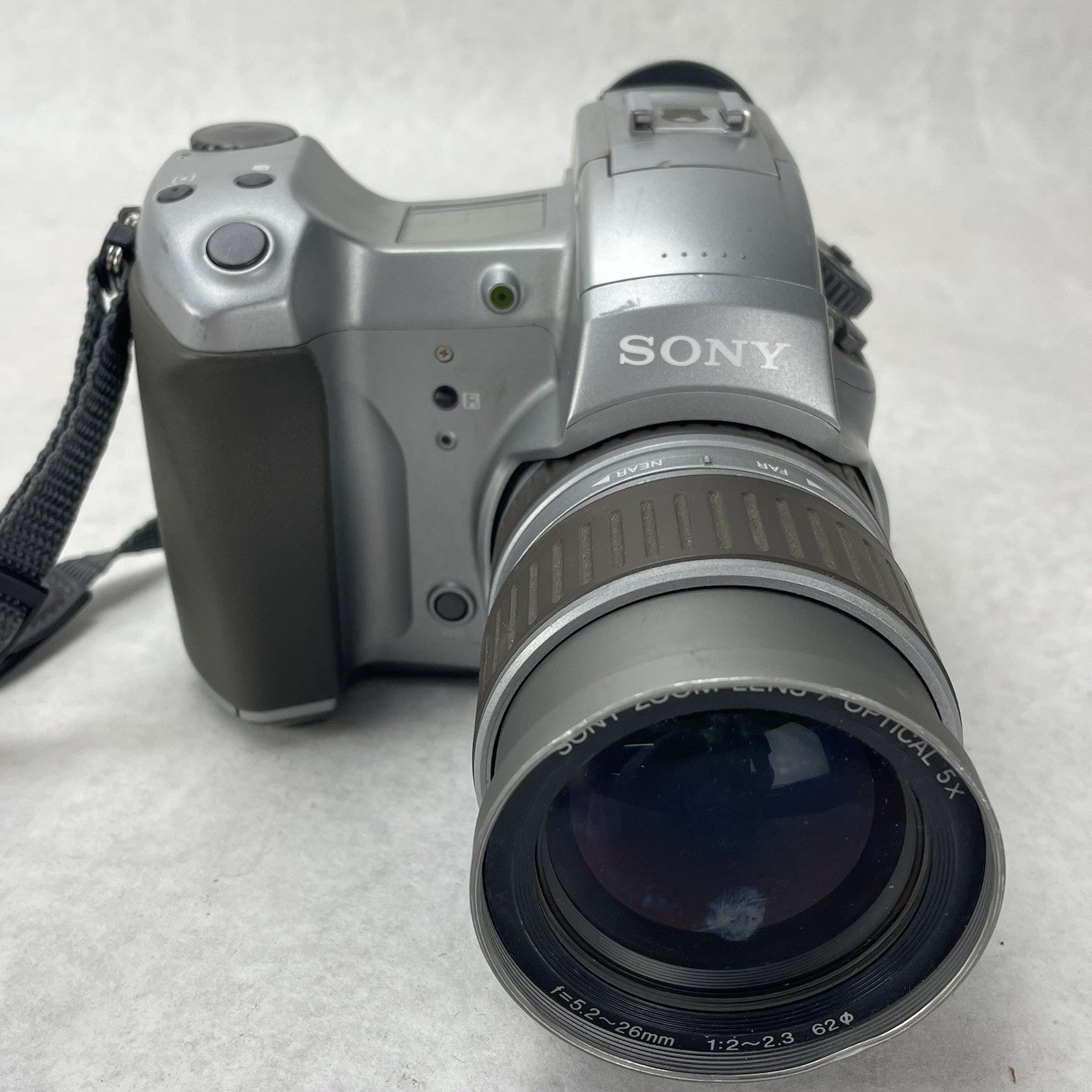 Sony DSC-D700 Digital Still Camera Tested Lens Issue1