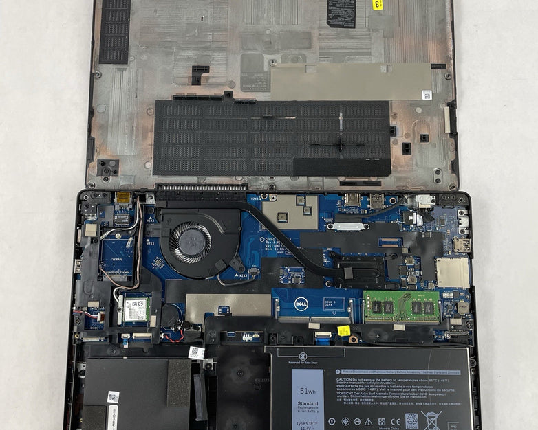 Dell Latitude 5580 15.6" i5-6300U 2.40 GHz 8 GB RAM No SSD No OS No AC