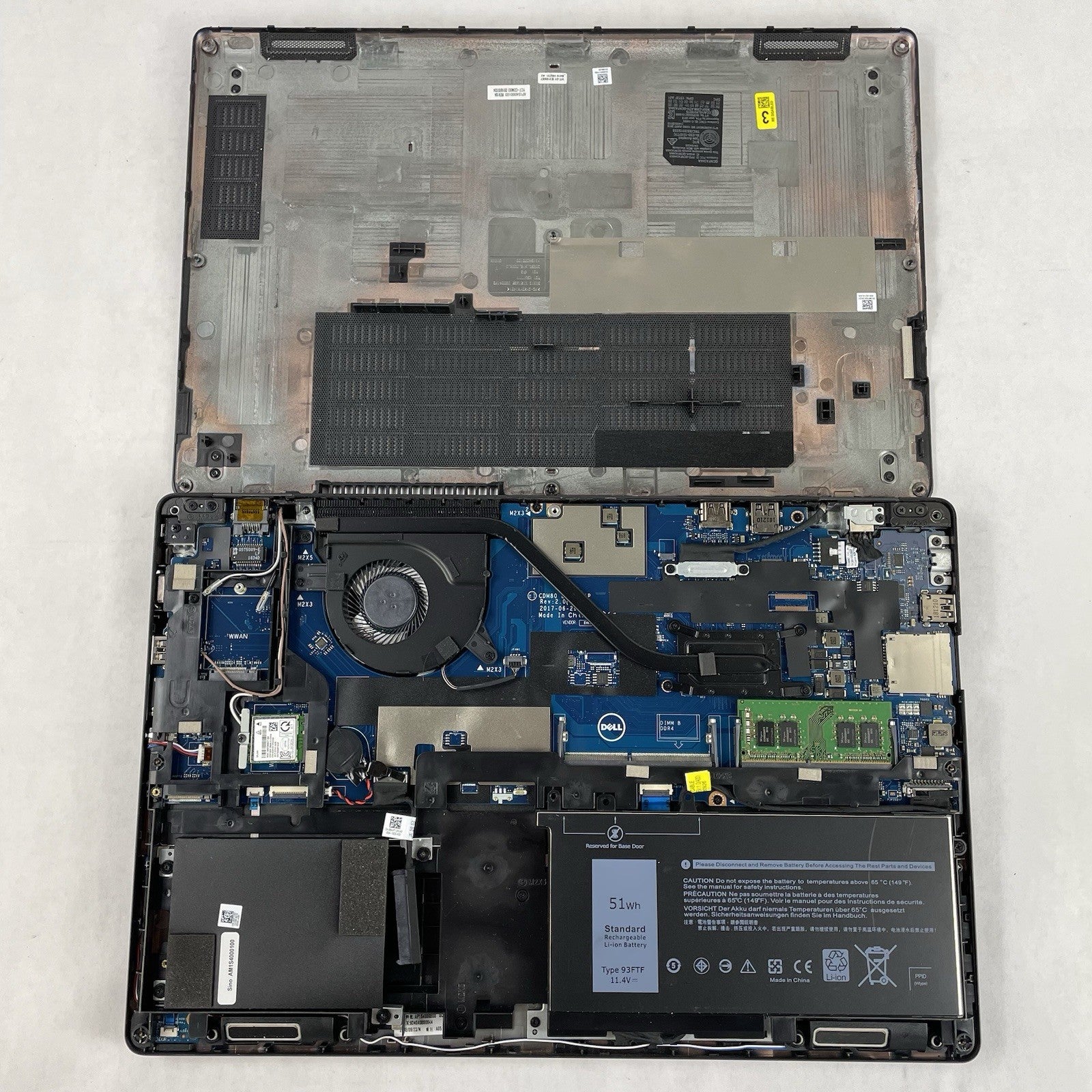 Dell Latitude 5580 15.6" i5-6300U 2.40 GHz 8 GB RAM No SSD No OS No AC18