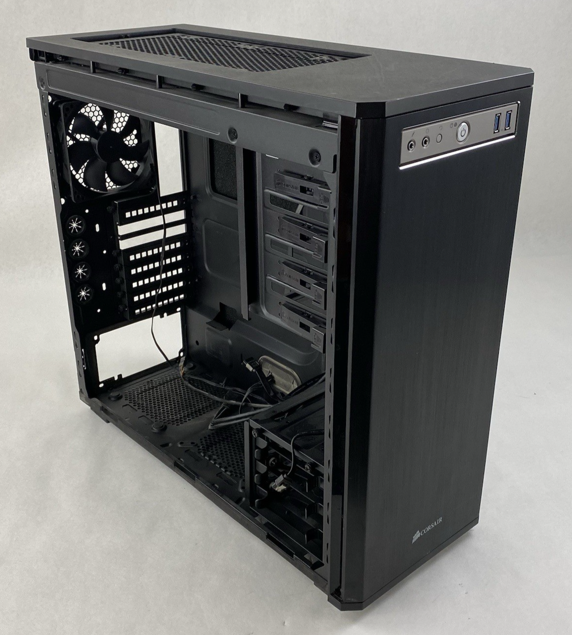 Corsair Obsidian Series 550D Mid-Tower Gaming Computer Case Damaged Front Panel