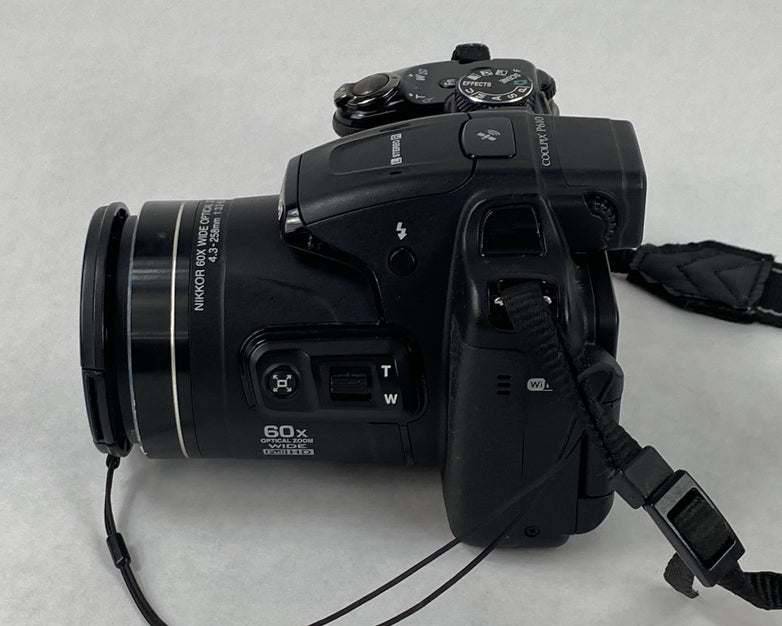 Nikon Coolpix P610 Digital Camera Black w/ Battery - READ