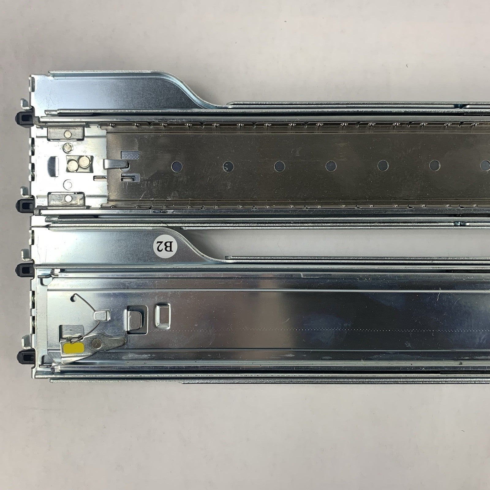 Supermicro MCP-290-00053-0N R and L 2U-3U Rail Kit Ball-Bearing7