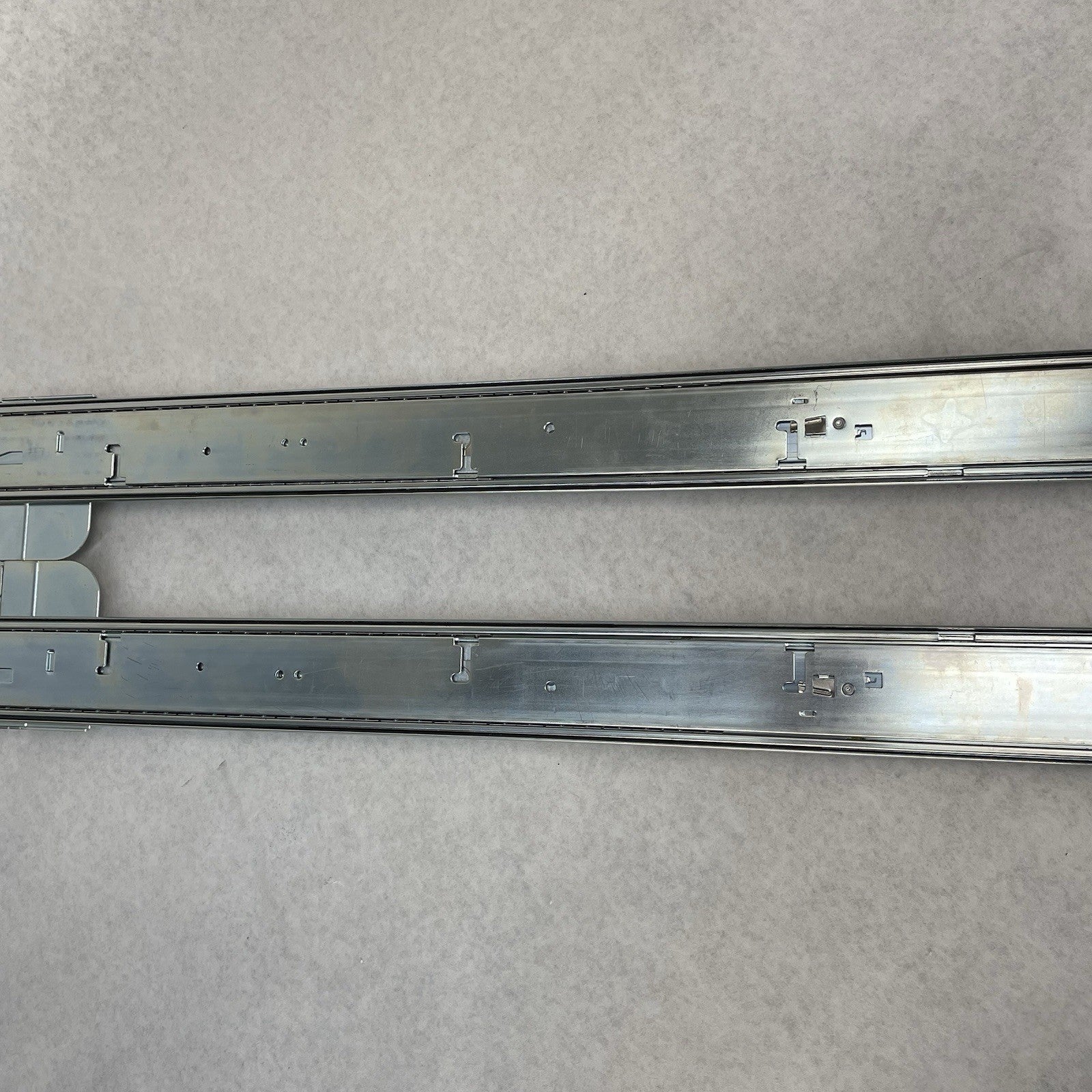 Dell PowerEdge 2U Server Sliding Rail Kit 061KCY 0FYK4G L & R