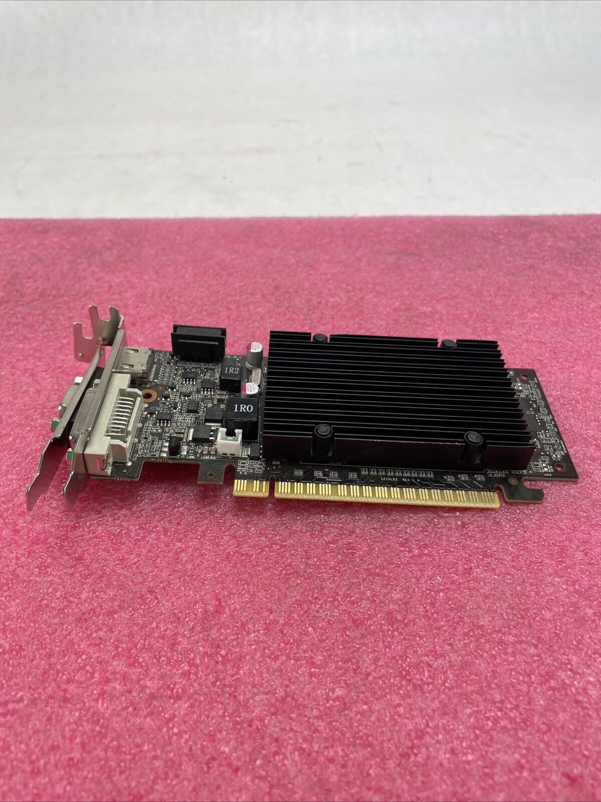 EVGA NVIDIA GeForce 210 PCIe 1GB Graphics Card O1G-P3-1312-KR