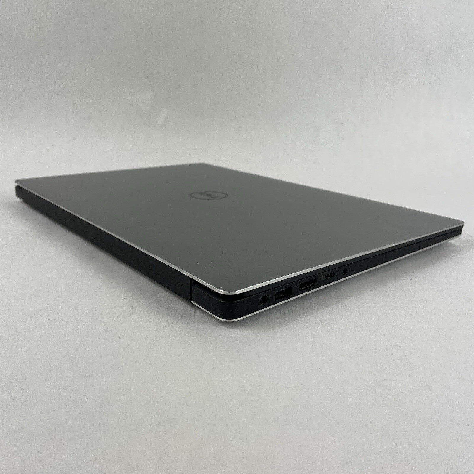 Dell Precision 5510 15.6" i7-6820HQ 2.70 GHz 8 GB RAM No SSD/OS/AC/Battery10