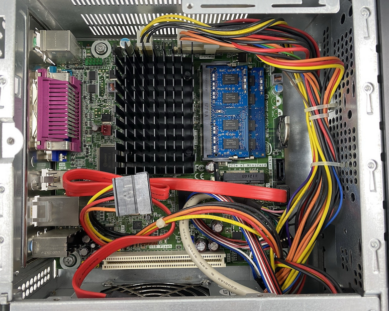 Intel D525MW Atom D525 1.80GHz 4GB RAM No HDD No OS