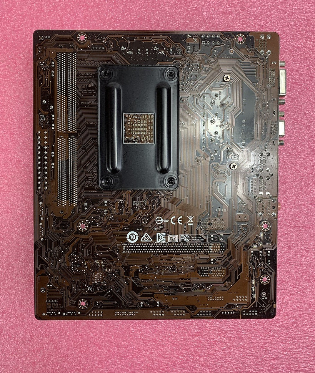 MSI MS-7B38 Ver: 1.1 Motherboard Ryzen 3 2200G 3.5GHz 8GB RAM w/ Shield