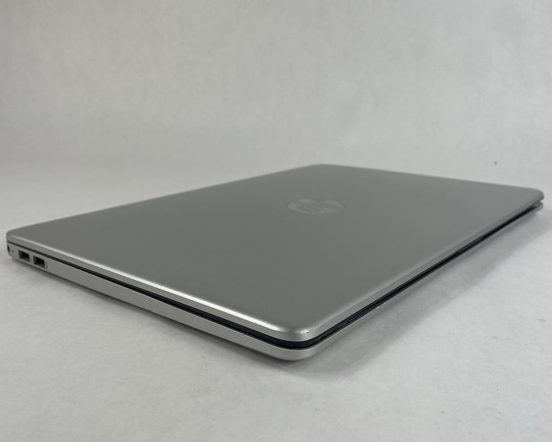 HP 15-dy1051WM 15.6" i5-1035G1 1.00 GHz 8 GB RAM No SSD/OS/AC - Bad Bottom
