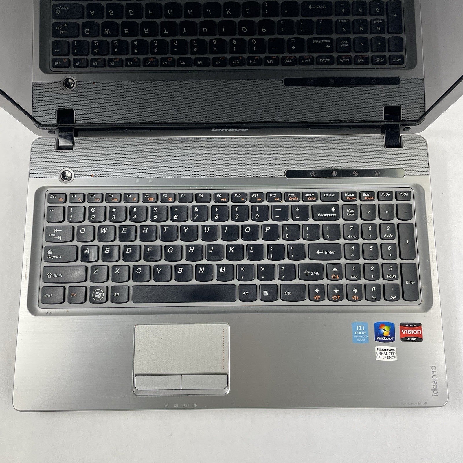 Lenovo IdeaPad Z565 15.6" AMD Phenom 2 N660 3.0GHz 4GB RAM No SSD/OS/AC/Battery2