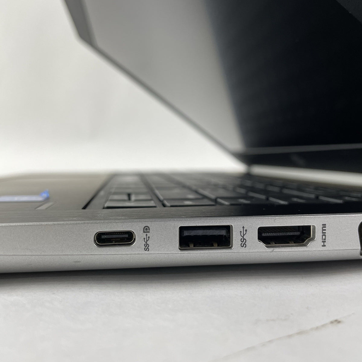 HP mt21 Client 14" Celeron 3867U 1.80 GHz 8 GB RAM No SSD/OS/AC - Hinge Cover6