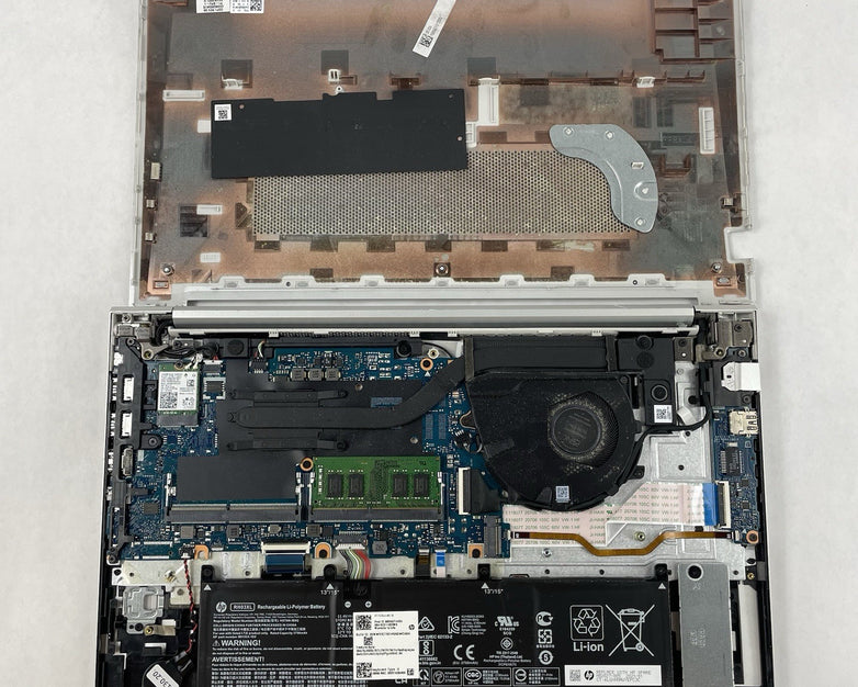 HP ProBook 450 G8 15.6" i5-1135G7 2.40 GHz 8 GB RAM No SSD/OS/AC - Bad USB