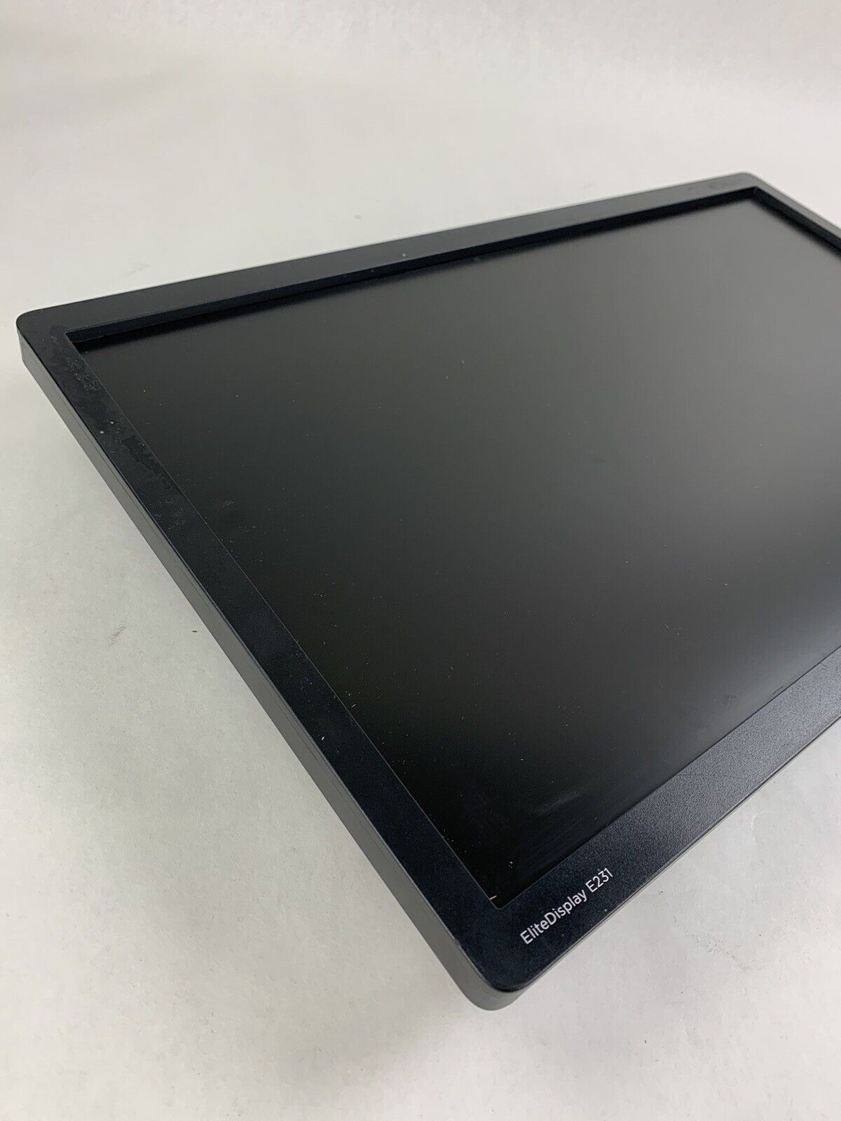 HP E231 EliteDisplay 23 in Monitor FHD LED Backlit LCD Screen VGA DVI
