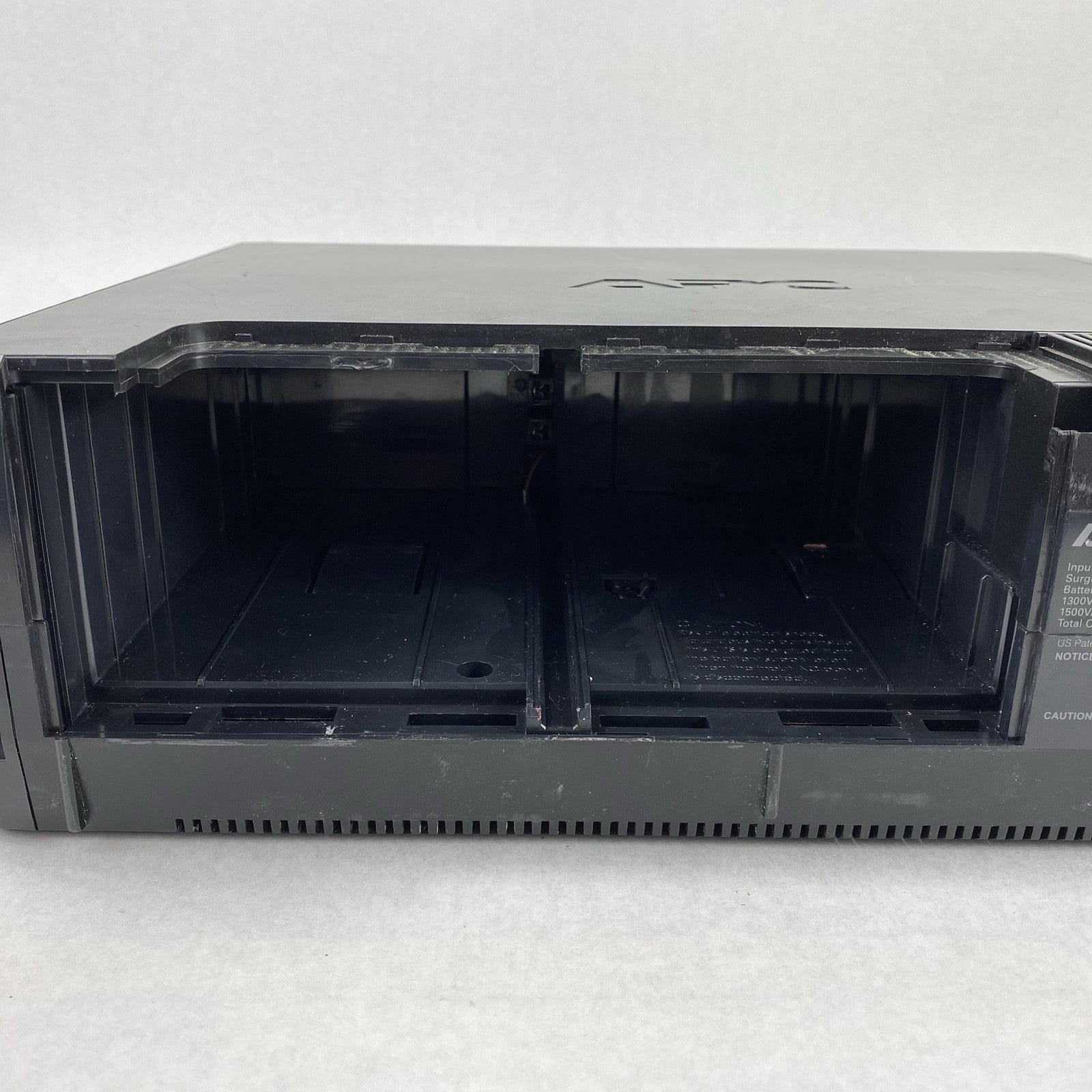 APC Back-UPS Pro 1500 BR1500G Uninterruptible Power Supply No Battery Tested