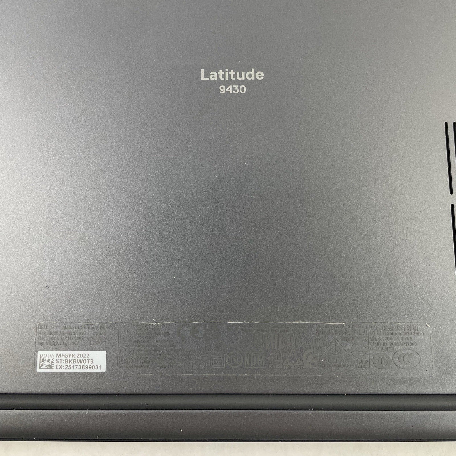 Dell Latitude 9430 14" i7-1265U 3.86 GHz 16 GB RAM No SSD/OS/AC - Bad Bottom14