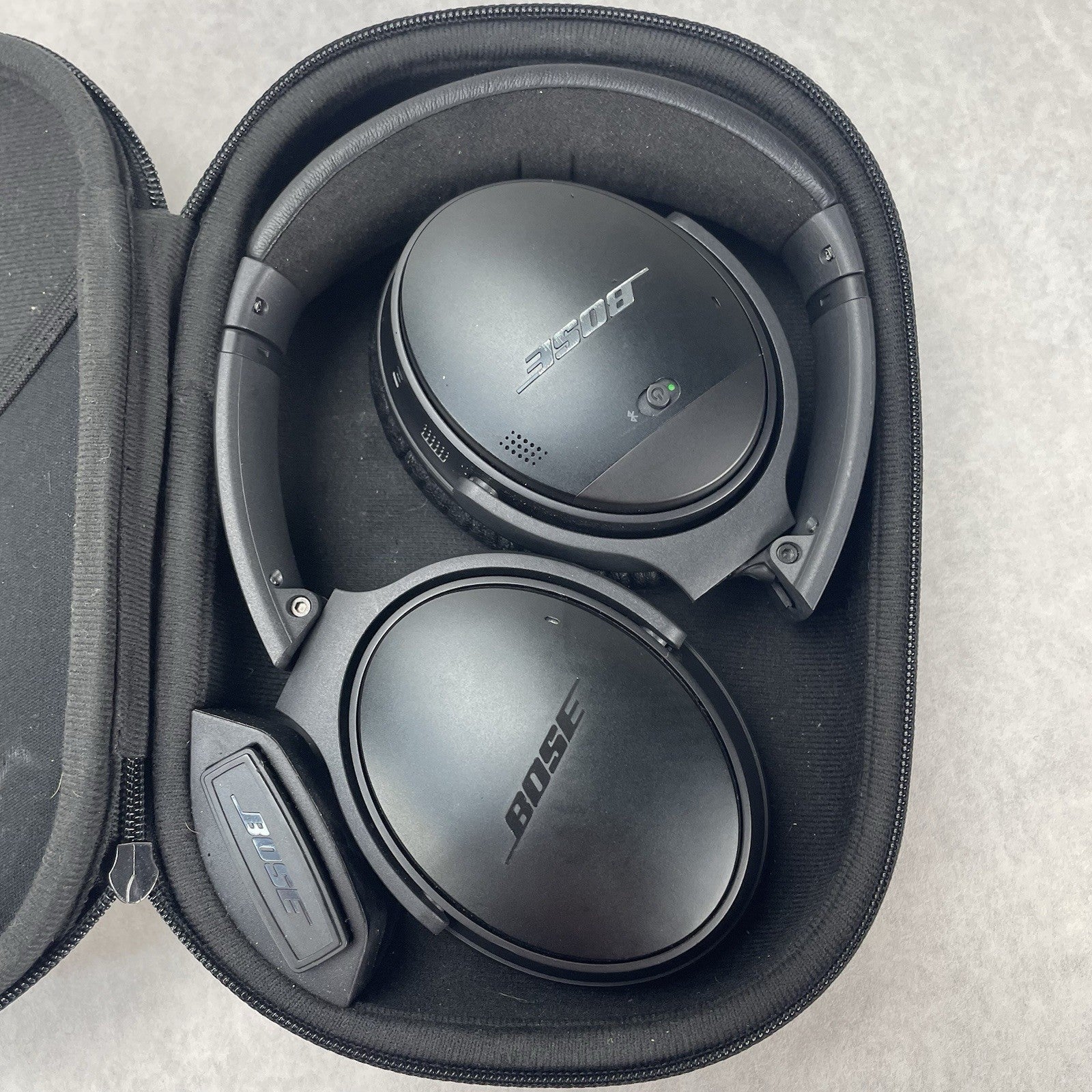 Bose QuietComfort 35 First Gen Wireless Bluetooth Noise Cancelling Headphones0