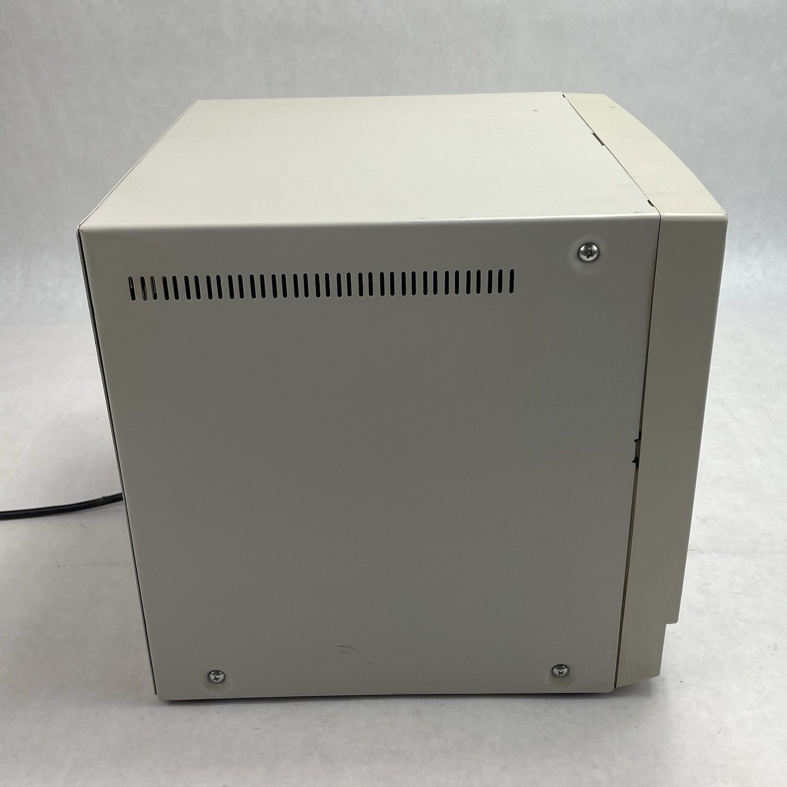 Samsung 12" CRT B/W Observation Security Monitor SSC-12M4
