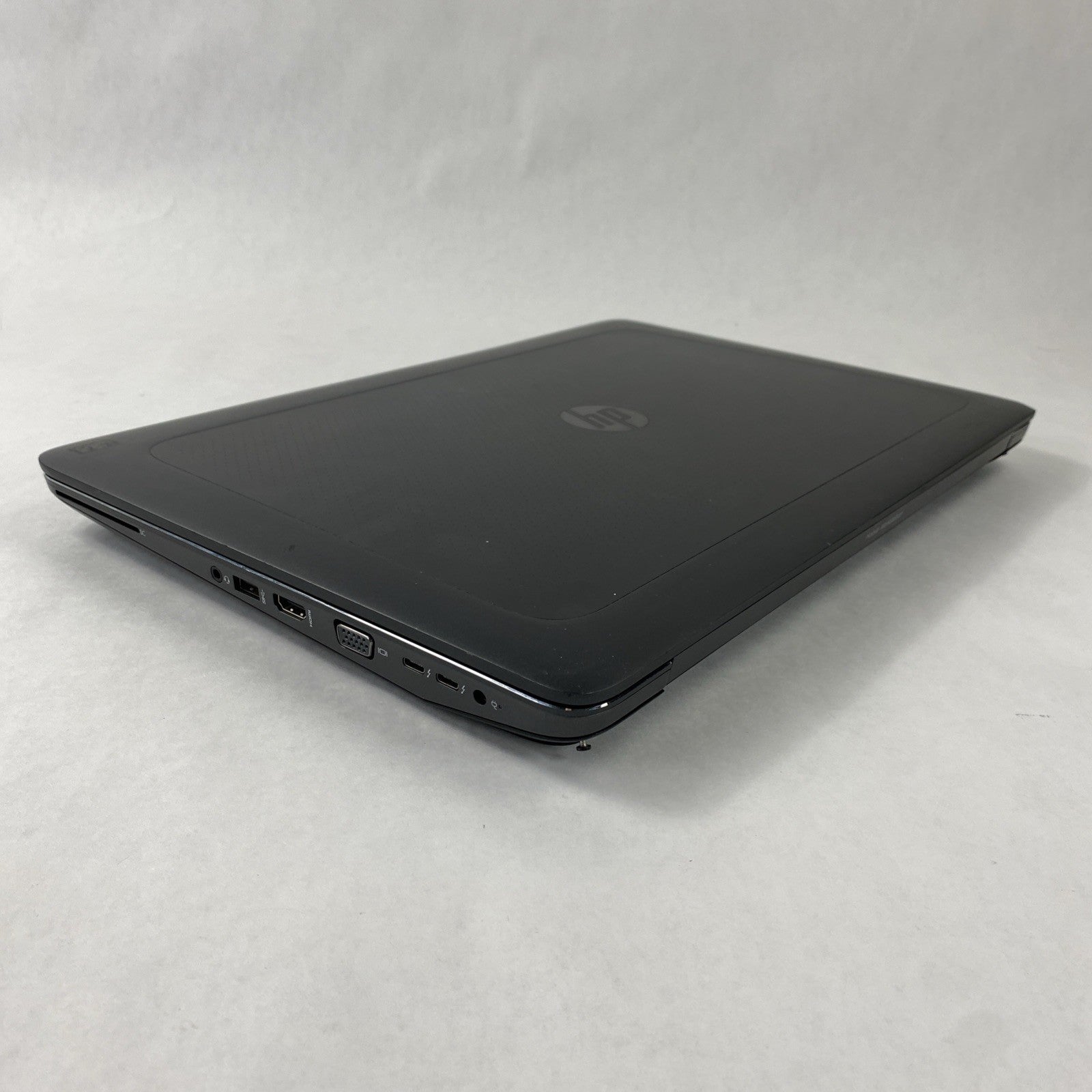 HP ZBook 17 G3 Intel Core i7-6700HQ 2.60 GHz 8 GB RAM 17.3" No HDD No OS