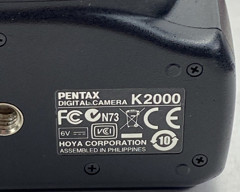 Pentax K2000 DSLR 10.2 MP Digital Camera With Bag And Flash No Cable - Tested