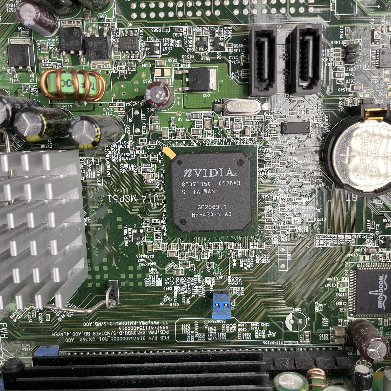 DELL Dimension Athlon E521 AMD 64 x2 3800+ GHz 2 GB RAM No HDD No OS