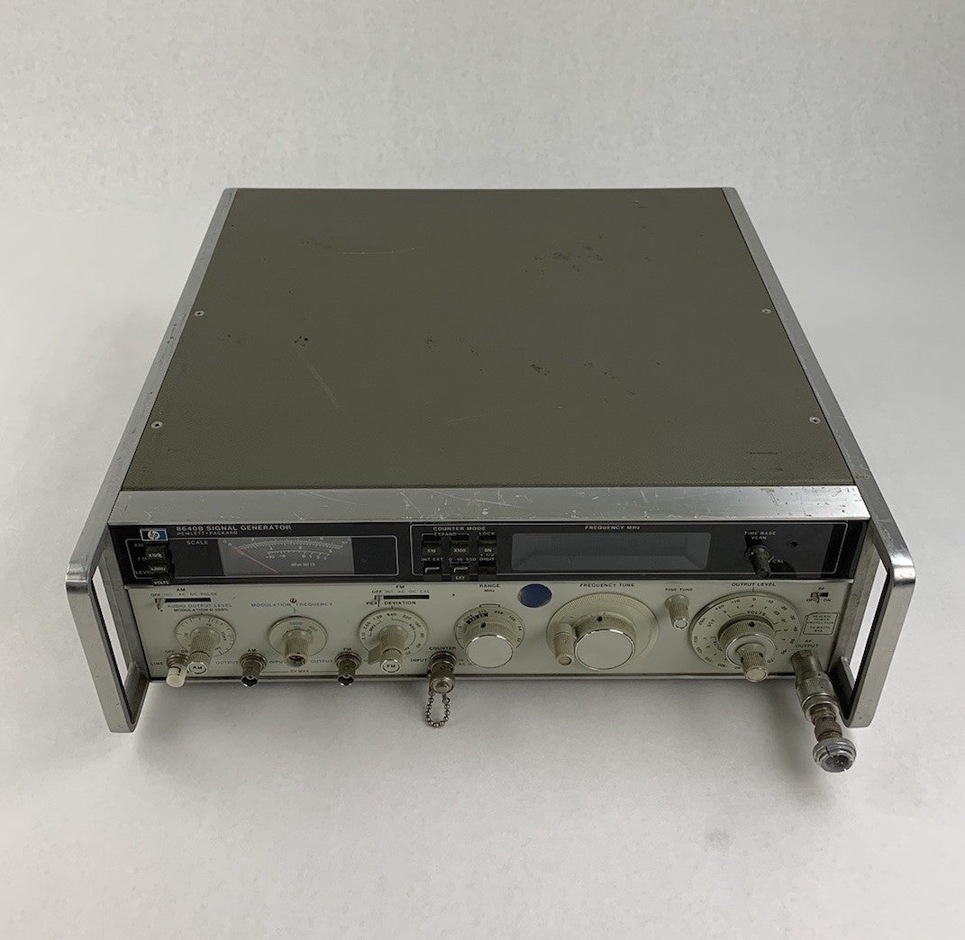 HP Hewlett-Packard 8640B Signal Generator - Power Tested