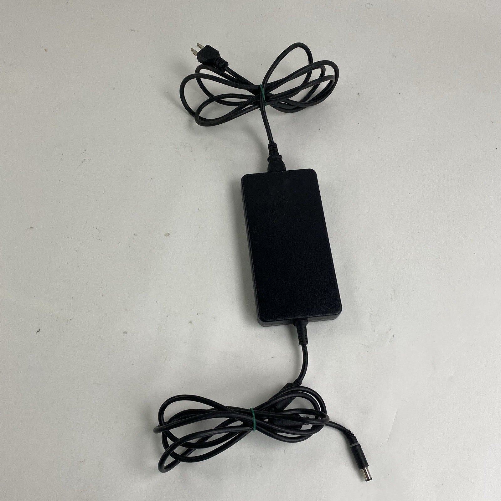 Dell GA240PE1-00 240W Mixed Lot w/ Flextronics GA240PE1-0  240W AC Adapter Lot 21