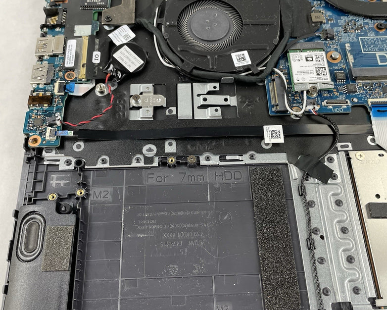 Dell Latitude 3510 15.6" i7-10210U 1.60 GHz 8 GB RAM No SSD/OS/AC/Battery