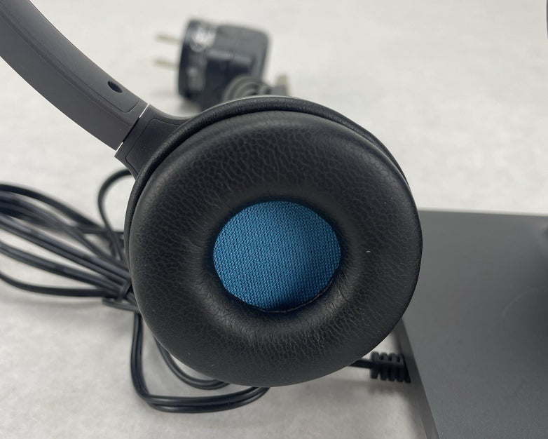 Cisco 562 CP-HS-WL-562-S-US V09 Wireless Dual Headset w/Standard Base Station