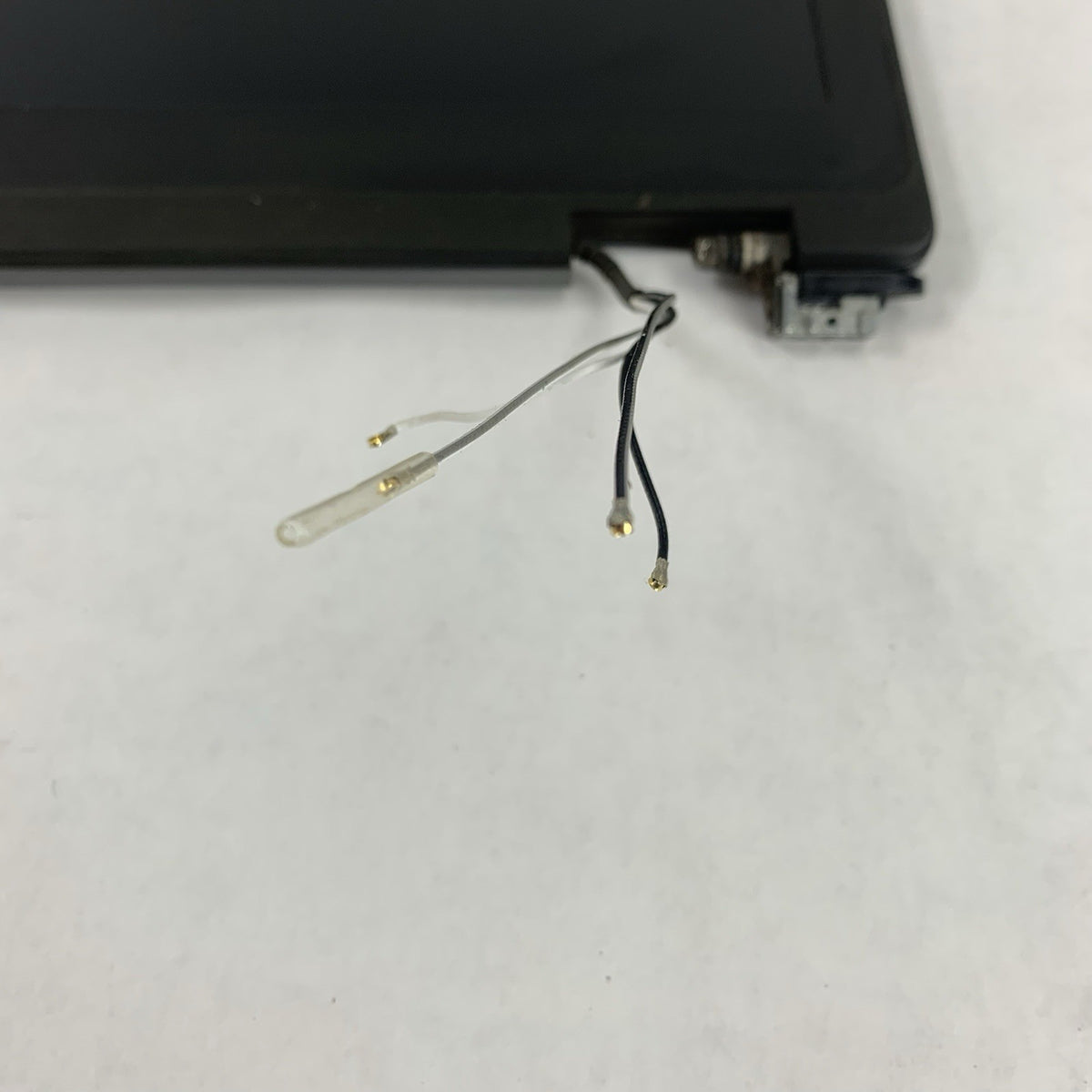 Dell Latitude E5570 15.6" FHD 1920x1080 Non-Touchscreen Assembly - Tested6