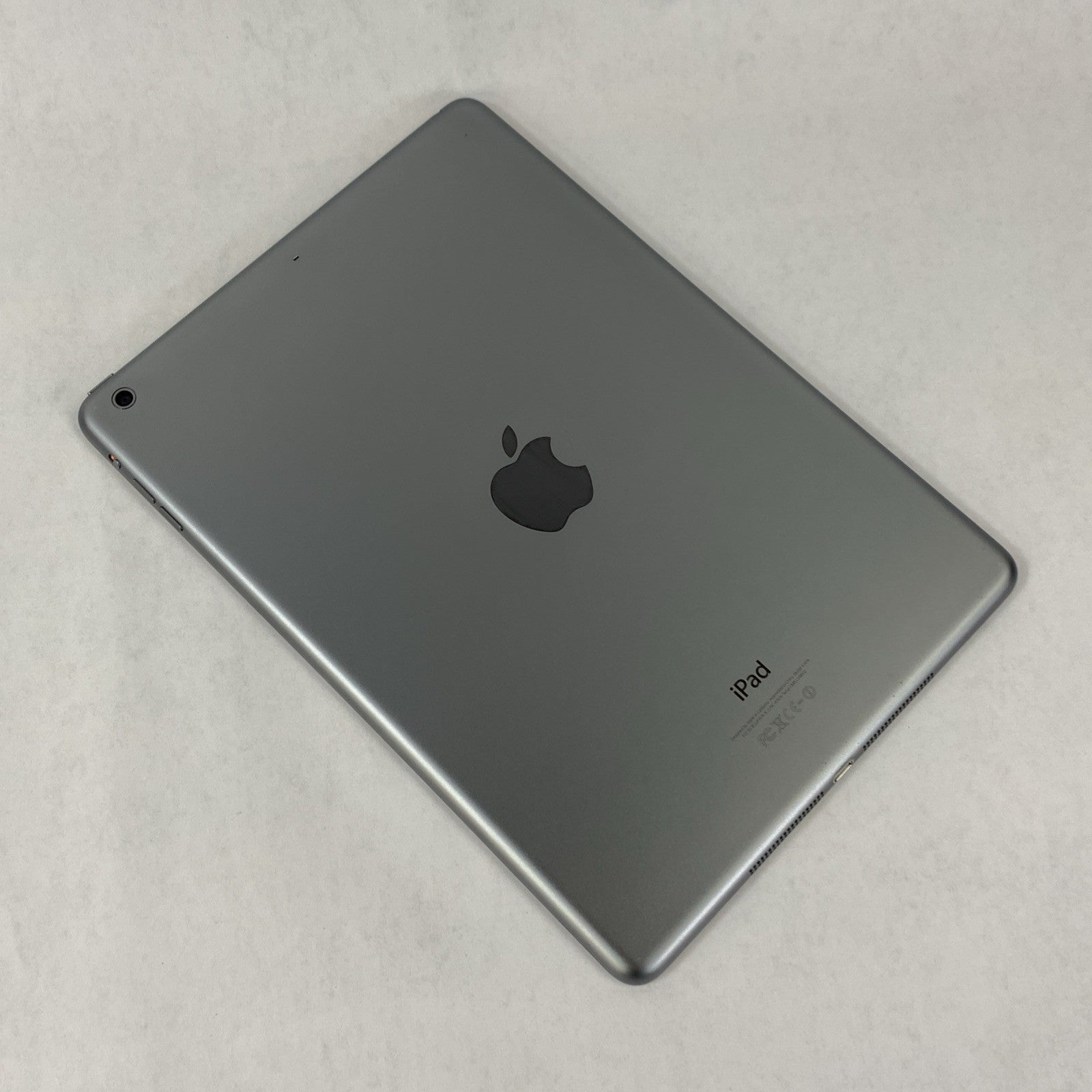 Apple iPad Air 1st Gen A1474 64GB Wi-Fi 9.7" Space Gray IOS 12.5.810
