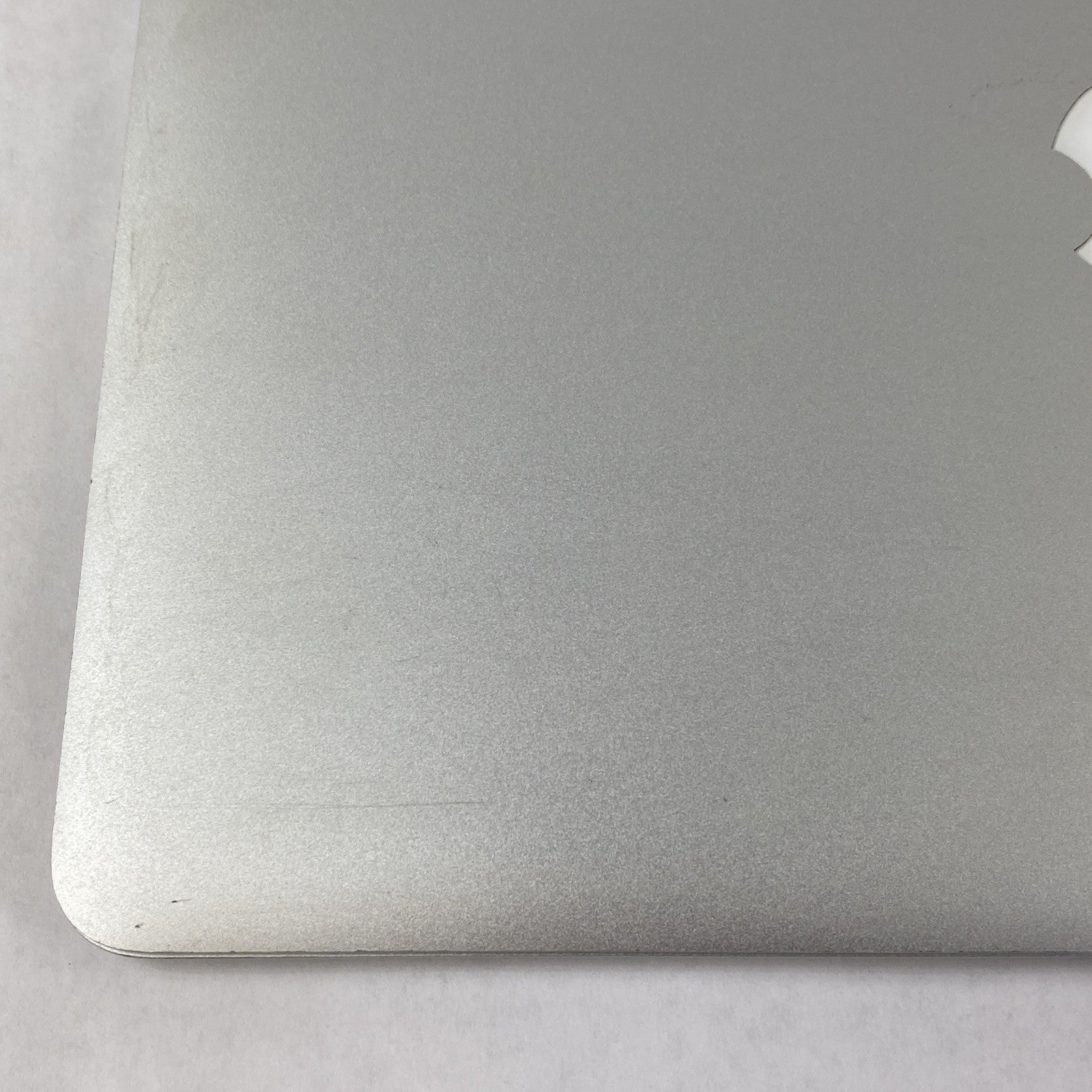 Apple MacBook Air A1369 2011 13" 1.7GHz i5 4GB RAM 250GB SSD os10.13.6 109Cycles12
