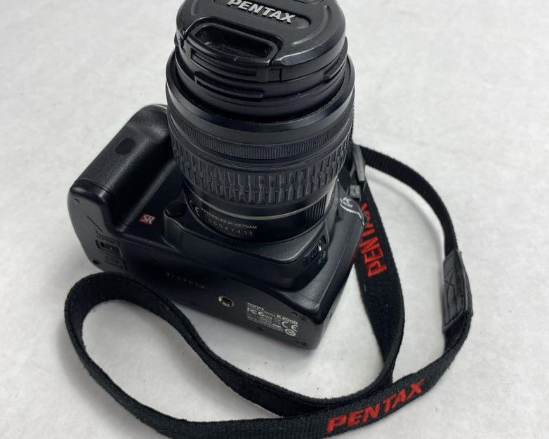 Pentax K2000 DSLR 10.2 MP Digital Camera With Bag And Flash No Cable - Tested